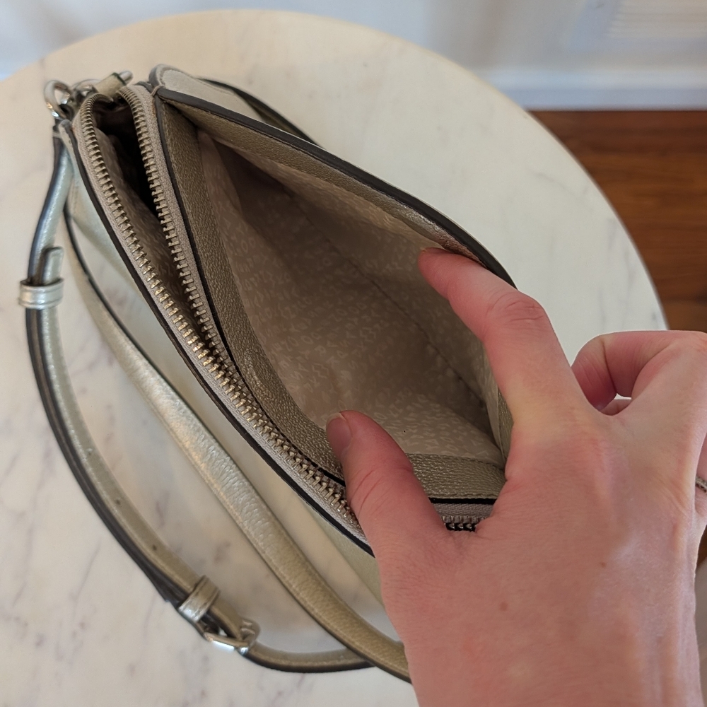 kate spade metallic crossbody - Picture 5 of 6